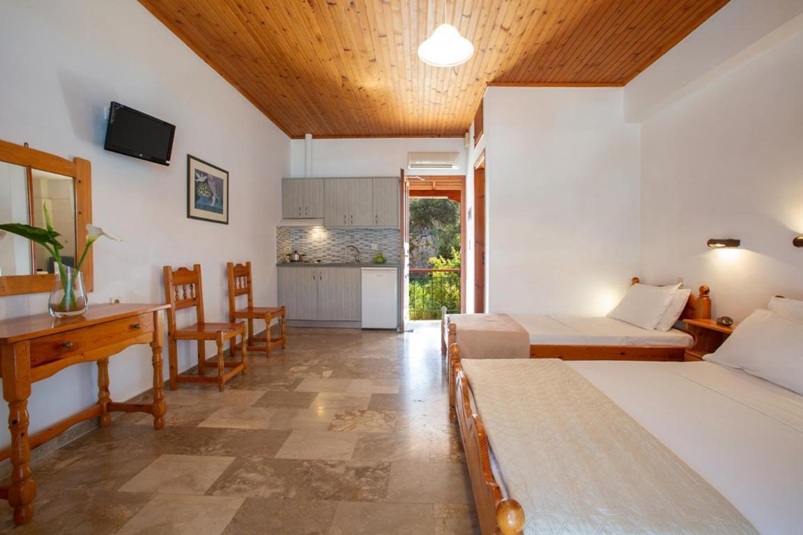 Liotrivi Studios Vasiliki Exteriör bild