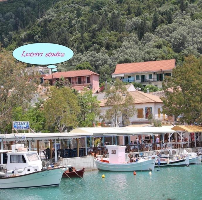 Liotrivi Studios Vasiliki Exteriör bild
