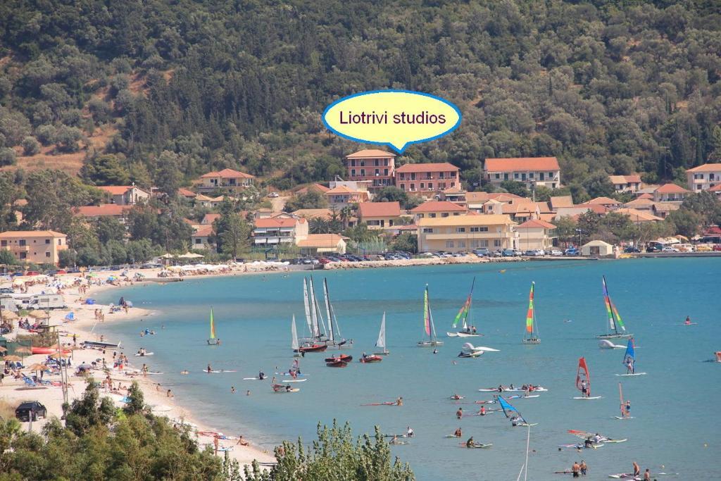 Liotrivi Studios Vasiliki Exteriör bild