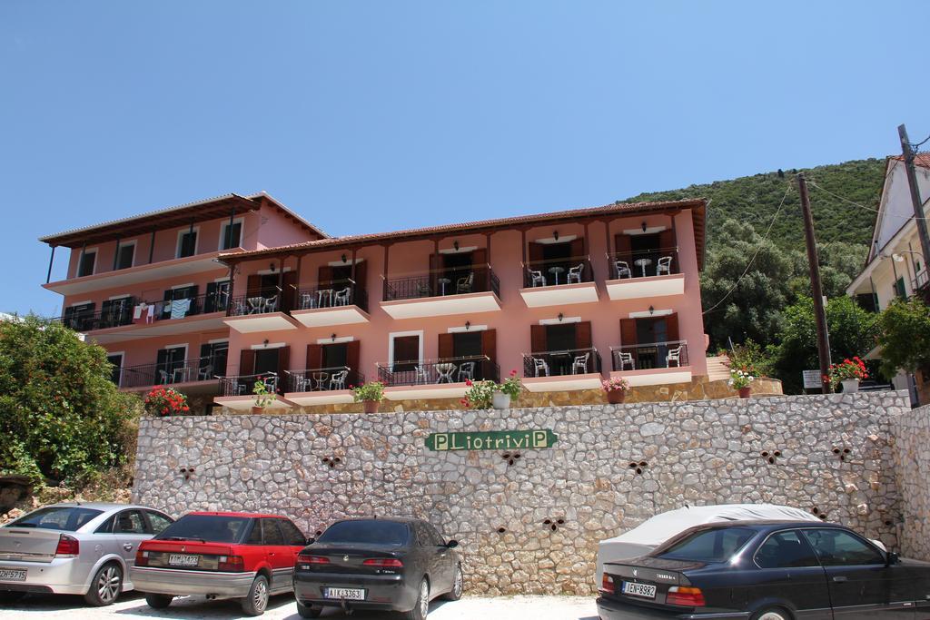 Liotrivi Studios Vasiliki Exteriör bild